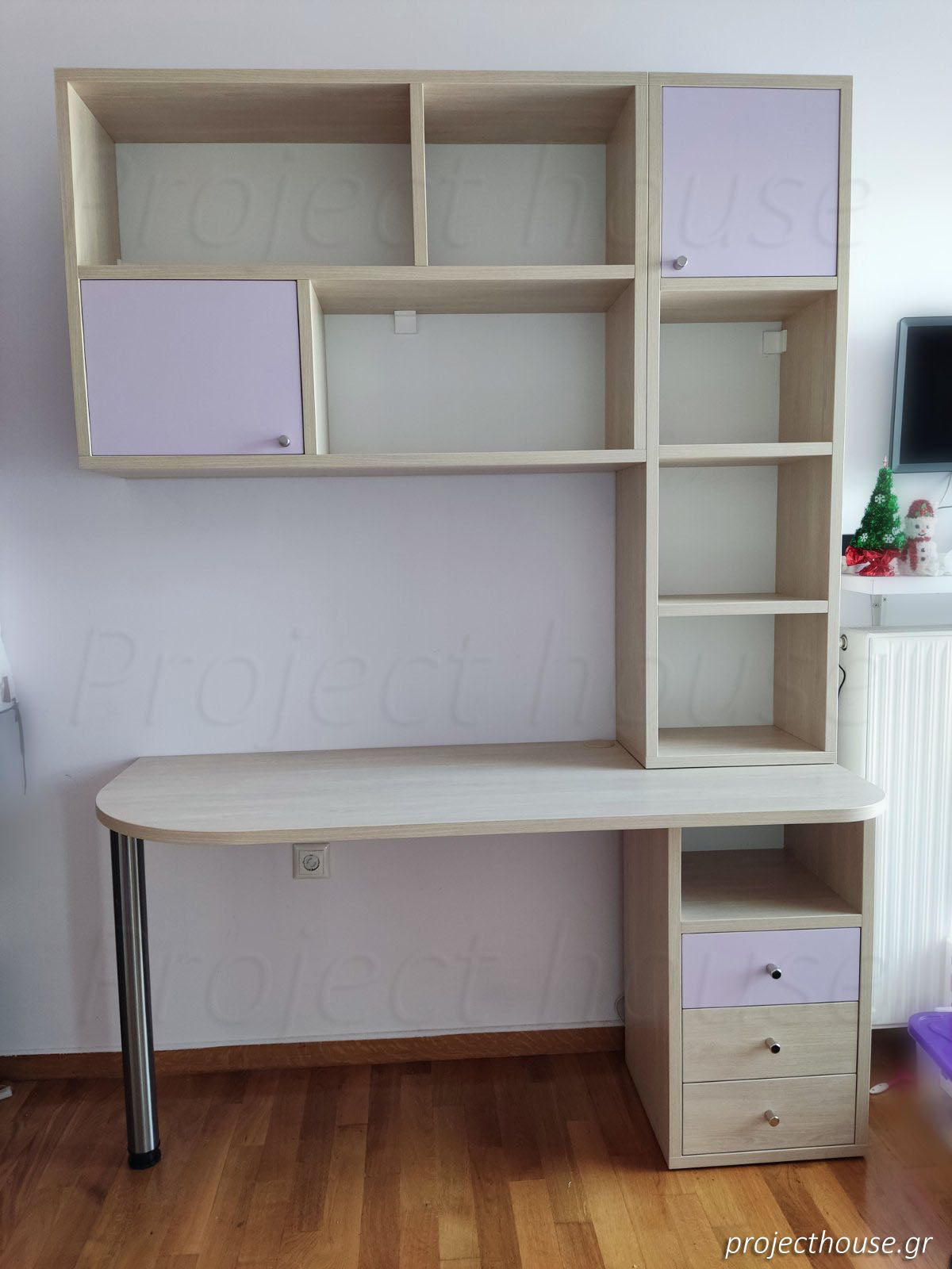 Γραφείο με βιβλιοθήκες και συρτάρια