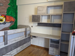 Παιδικό δωμάτιο με κρεβάτι και γραφείο